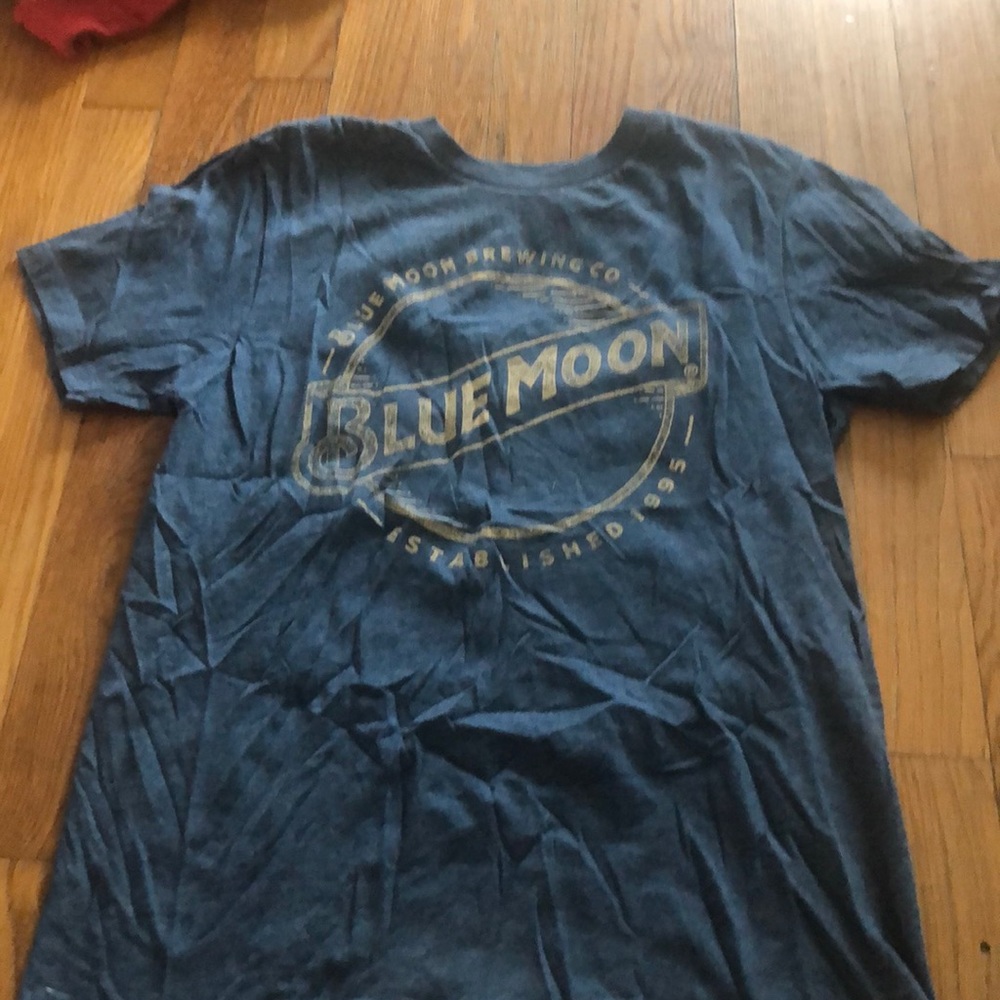 Blue moon beer brewing tee